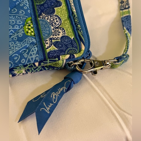 Vera Bradley Doodle Daisy Wristlet - Picture 2 of 5